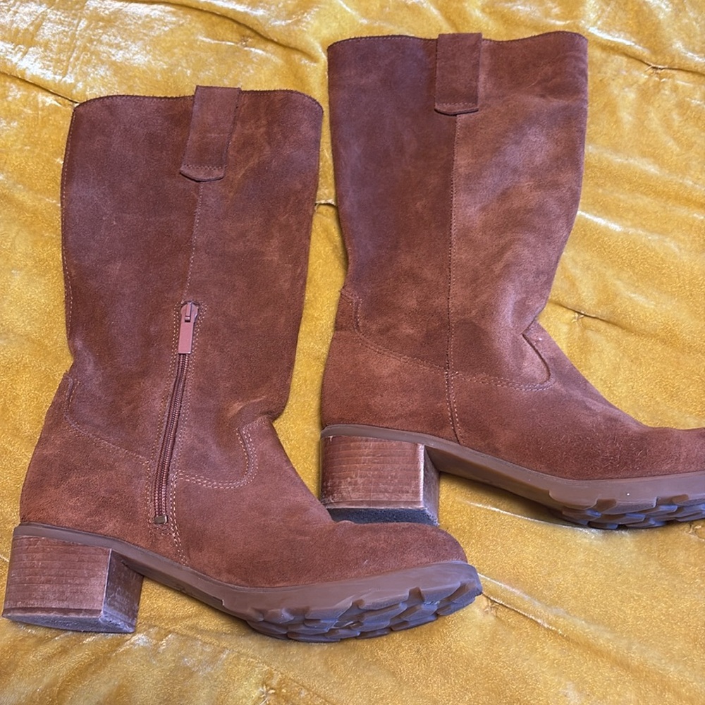 OTBT Brown Heeled Boots with Western Flair